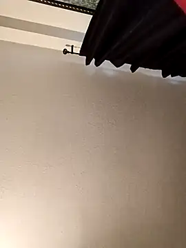 Snapshot of countrymomma chatting on 12.17.25 countrymomma online show from 12.17.25