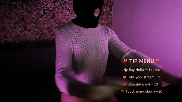 Snapshot of MaskedSeductress chatting on 10.05.25 MaskedSeductress online show from 10.05.25