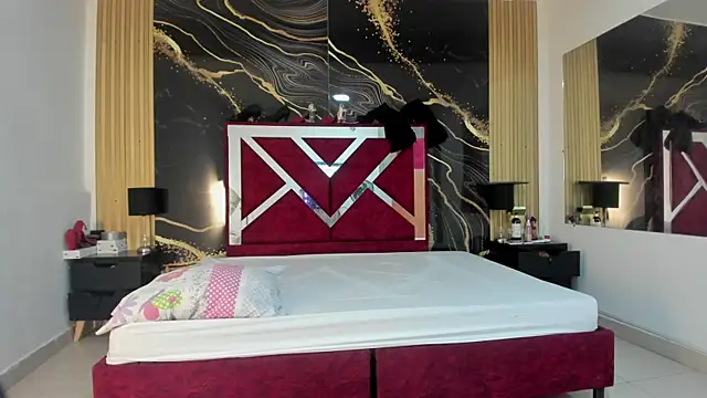 VioletRose as online show from 11.22.25