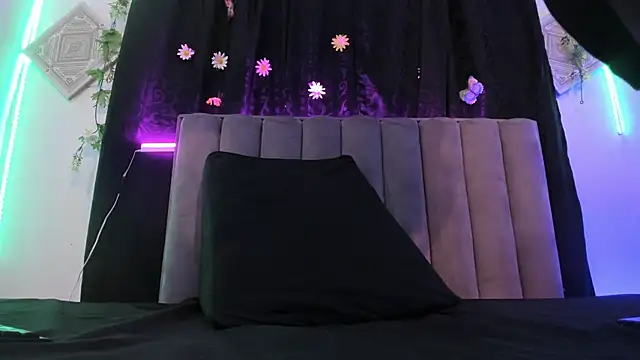 AkiraStone  online show from 10.01.25