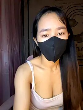 TiNa 04 online show from 10.25.25