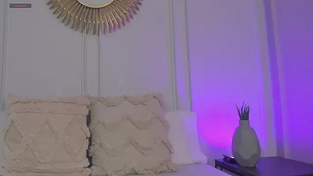 Snapshot of CharlotteBrownn_ chatting on 05.27.26 CharlotteBrownn online show from 05.27.26