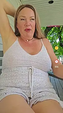 Snapshot of Sugarloveless chatting on 07.14.26 Sugarloveless online show from 07.14.26