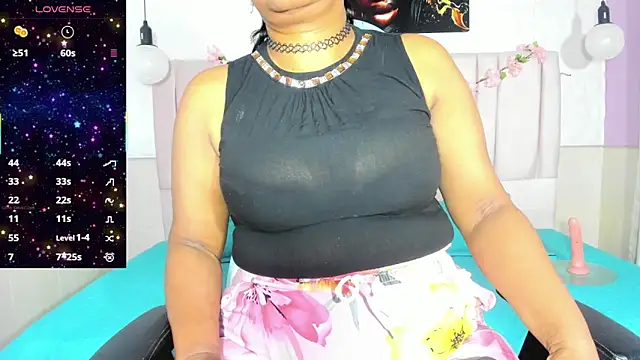 Snapshot of mya_blaze chatting on 10.03.25 mya blaze online show from 10.03.25