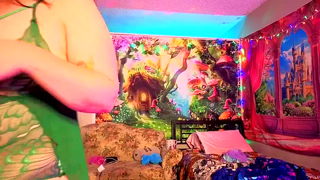 Princess  Kitty   online show from 10.28.25