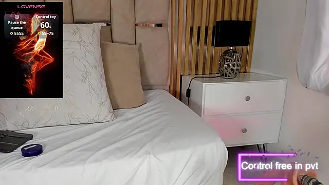 Snapshot of Luna_Naughty1 chatting on 09.25.25 Luna Naughty1 online show from 09.25.25