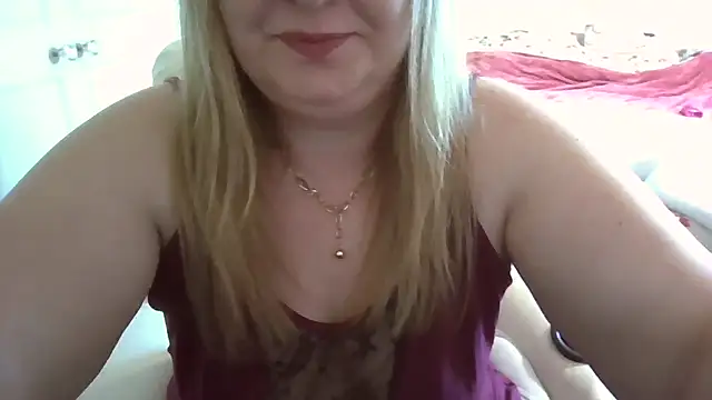 Snapshot of arianamodel4you chatting on 09.17.25 arianamodel4you online show from 09.17.25