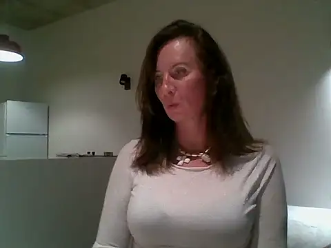 ALICAINWONDERLAND online show from 10.05.25