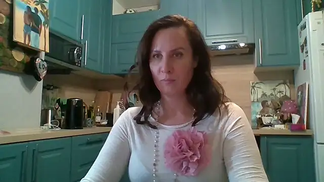 Snapshot of ALICAINWONDERLAND chatting on 11.16.25 ALICAINWONDERLAND online show from 11.16.25