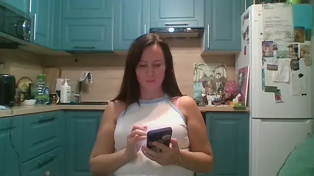 Snapshot of ALICAINWONDERLAND chatting on 11.23.25 ALICAINWONDERLAND online show from 11.23.25