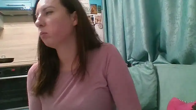 Snapshot of ALICAINWONDERLAND chatting on 12.05.25 ALICAINWONDERLAND online show from 12.05.25