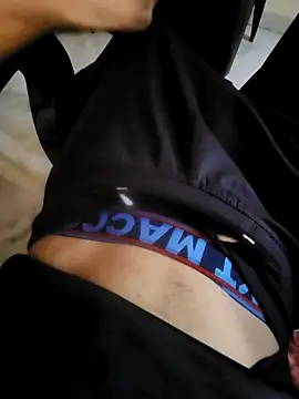 Snapshot of coupleyug chatting on 09.24.25 coupleyug online show from 09.24.25