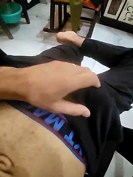 Snapshot of coupleyug chatting on 09.25.25 coupleyug online show from 09.25.25