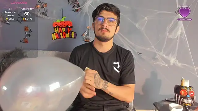 AaronFuentes7 online show from 10.19.25