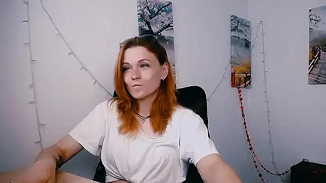 Snapshot of PeppyMia chatting on 06.17.26 PeppyMia online show from 06.17.26