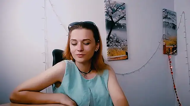 Snapshot of PeppyMia chatting on 06.24.26 PeppyMia online show from 06.24.26