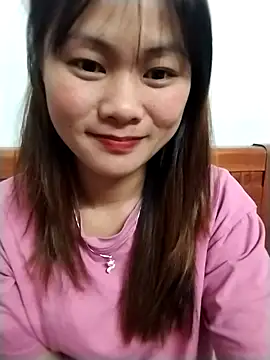 Snapshot of Sisi_dy01 chatting on 12.05.25 Sisi dy01 online show from 12.05.25