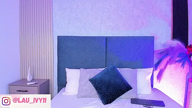 Laura Ivy online show from 03.26.26