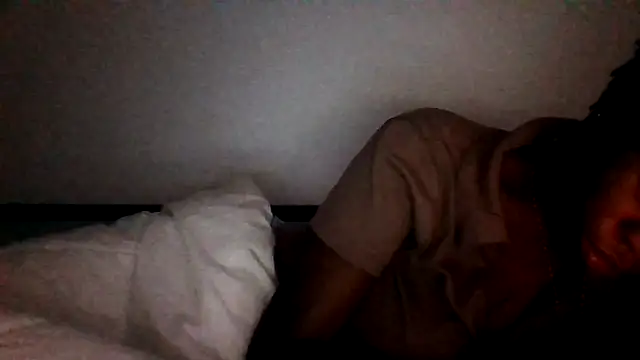 Snapshot of _she_was_a_fairy chatting on 11.21.25 she was a fairy online show from 11.21.25