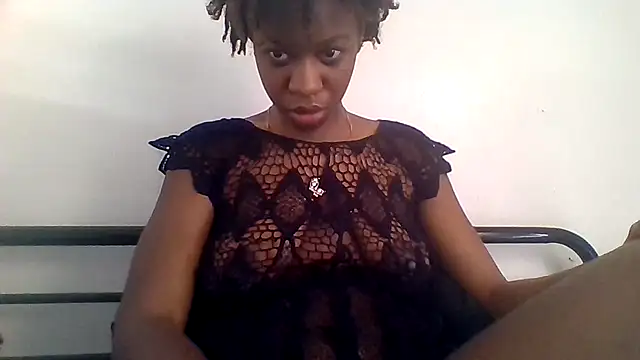 Snapshot of _she_was_a_fairy chatting on 11.24.25 she was a fairy online show from 11.24.25