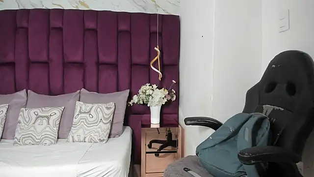 cloe spencerr online show from 12.16.25