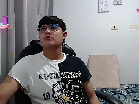 Snapshot of yesitwink_ chatting on 03.16.26 yesitwink online show from 03.16.26