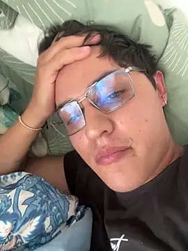 yesitwink  online show from 04.16.26