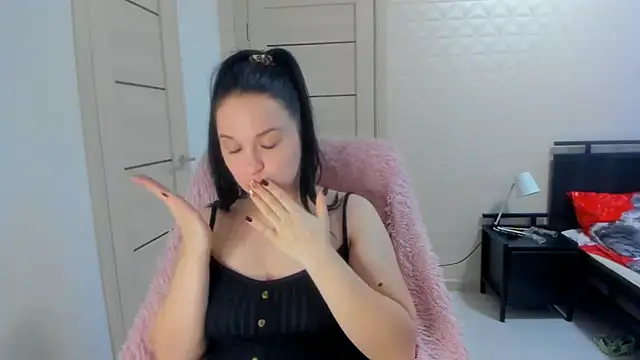 VoxxAura online show from 12.17.25