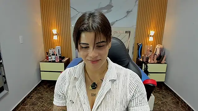 KAROLLJONES1 online show from 11.07.25