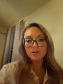 Snapshot of Barbie2359 chatting on 09.24.25 Barbie2359 online show from 09.24.25