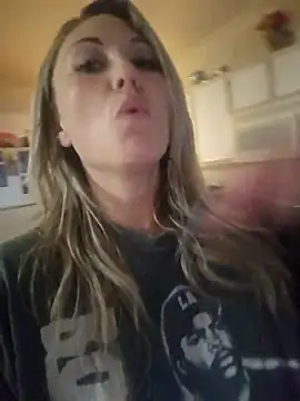 Snapshot of Barbie2359 chatting on 10.06.25 Barbie2359 online show from 10.06.25