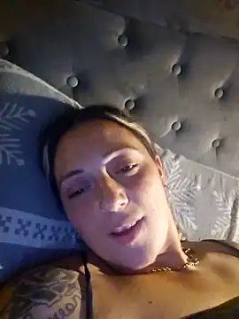 Snapshot of passioneeterna chatting on 09.19.25 passioneeterna online show from 09.19.25