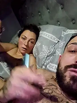 Snapshot of passioneeterna chatting on 12.14.25 passioneeterna online show from 12.14.25