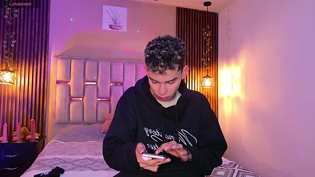 Room 69x online show from 05.05.26