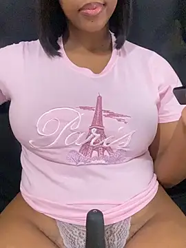 Snapshot of Sipsdoll chatting on 12.01.25 Sipsdoll online show from 12.01.25