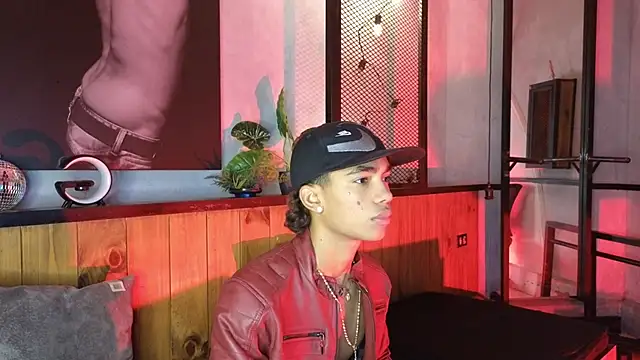 AlanCutee online show from 04.11.26