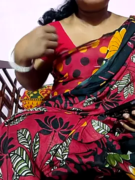 Snapshot of Cute-Swewty chatting on 11.03.25 Cute-Swewty online show from 11.03.25