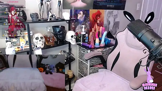 Snapshot of bunniikimi chatting on 09.15.25 bunniikimi online show from 09.15.25