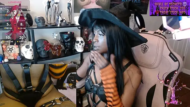 Snapshot of bunniikimi chatting on 09.28.25 bunniikimi online show from 09.28.25