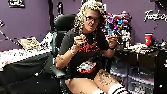 oddywithabody online show from 09.26.25