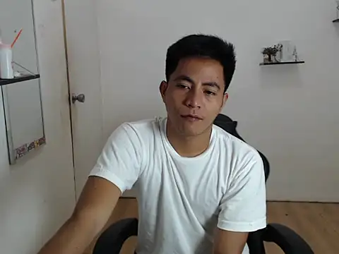 Lloyd wintours online show from 01.08.26