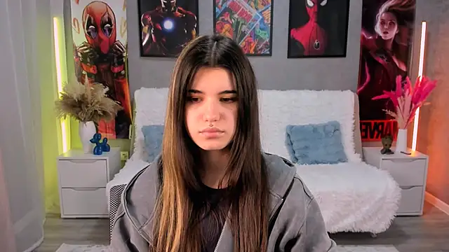 Snapshot of AnoraDark chatting on 09.30.25 AnoraDark online show from 09.30.25