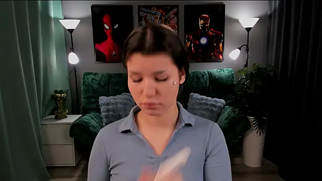 Snapshot of AnoraDark chatting on 11.20.25 AnoraDark online show from 11.20.25