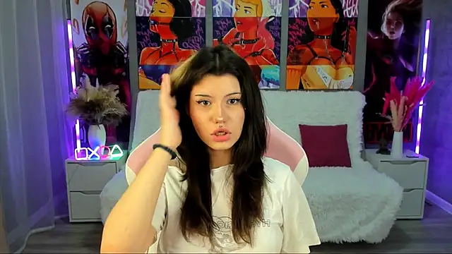 Snapshot of AnoraDark chatting on 11.24.25 AnoraDark online show from 11.24.25