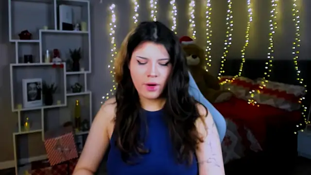 Snapshot of AnoraDark chatting on 12.14.25 AnoraDark online show from 12.14.25