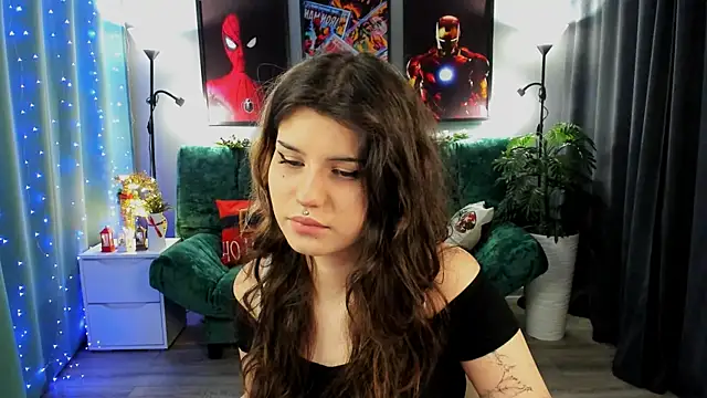 Snapshot of AnoraDark chatting on 12.15.25 AnoraDark online show from 12.15.25