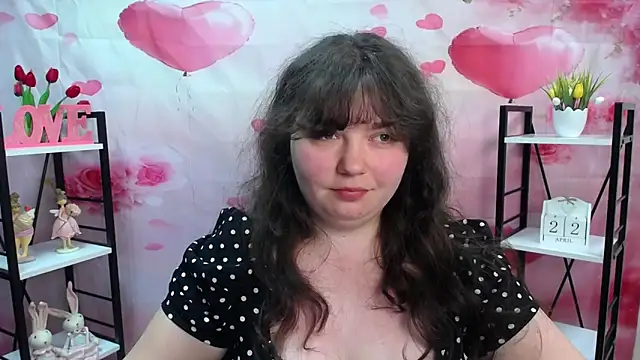 Snapshot of NeonilaLisova chatting on 04.23.26 NeonilaLisova online show from 04.23.26