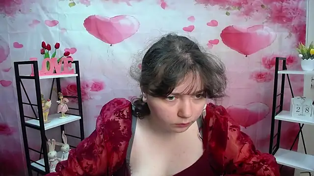 Snapshot of NeonilaLisova chatting on 04.29.26 NeonilaLisova online show from 04.29.26