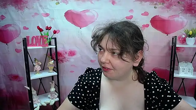 Snapshot of NeonilaLisova chatting on 05.28.26 NeonilaLisova online show from 05.28.26
