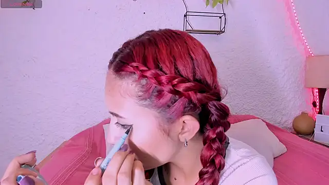 violet belle  online show from 11.18.25